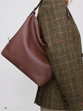 APC Classic Brown Leather Shoulder Bag